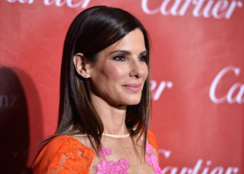 Breaking: Sandra bullock still alive. The actress resides in a house with a family.