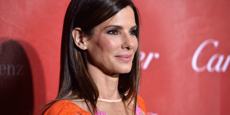 Breaking: Sandra bullock still alive. The actress resides in a house with a family.